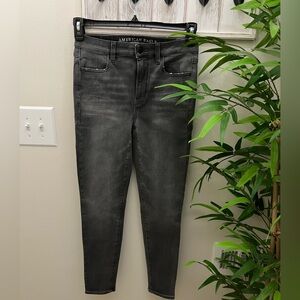 American Eagle Women's Washed Out Black/gray High-Rise Stretchy Jegging 4 Short